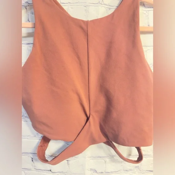 Athleta Conscious Cut Out Crop A-C Sports tank Size Large NWOT - Picture 4 of 10